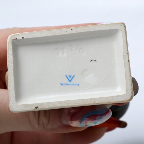 Vintage M. J. Hummel Merry Wanderer Porcelain Figurine #11 2/0 Western Germany - Picture 7 of 7